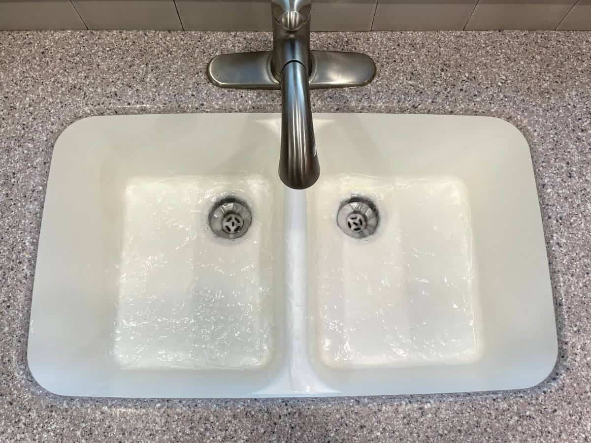 cleaning corian bathroom sink